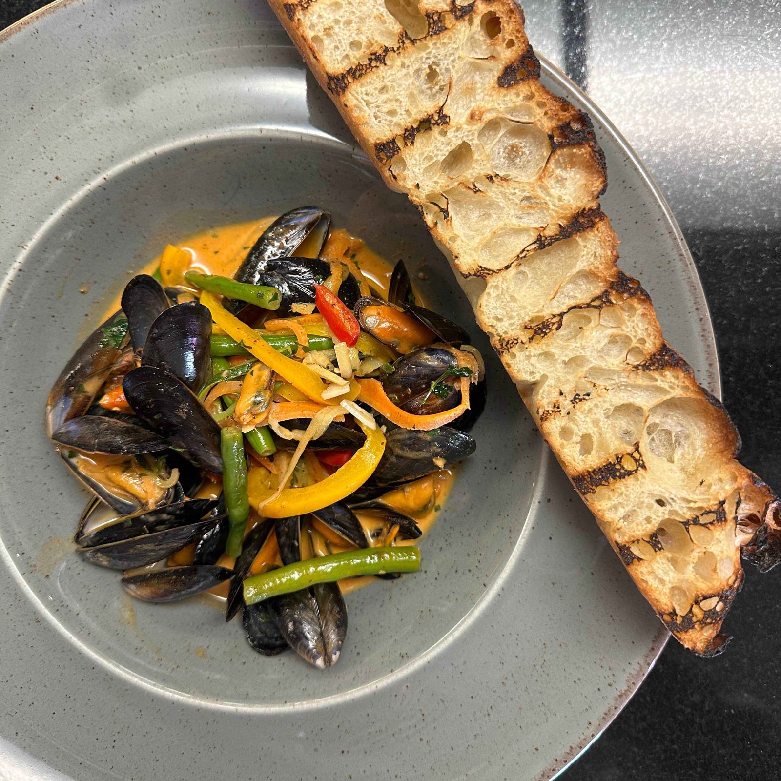 THAI CURRY MUSSELS — Bernies Grill &Wine Restaurant